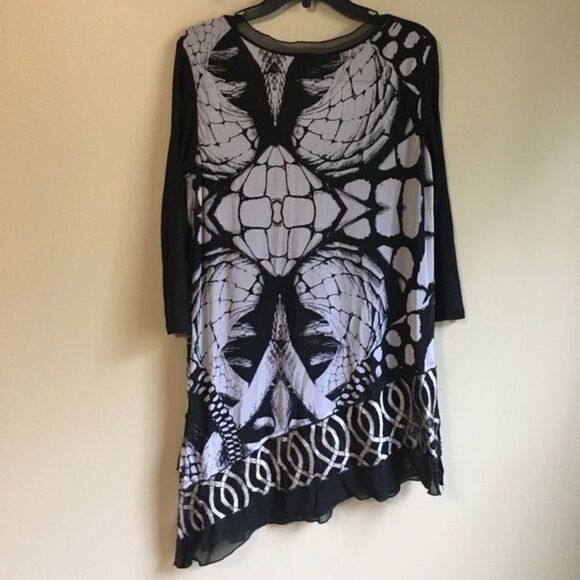 From the heart large black long top - Picture 2 of 4